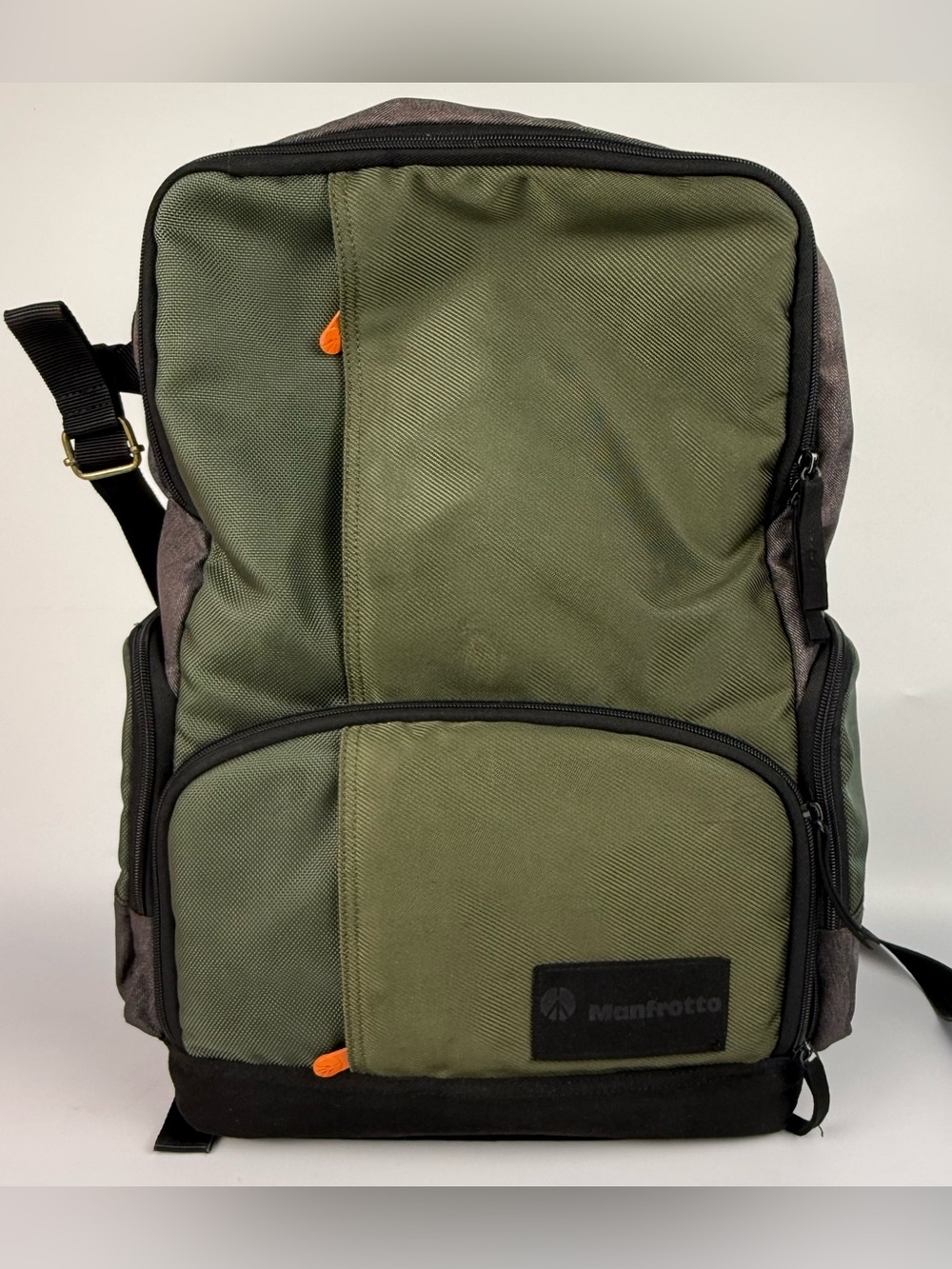 Manfrotto Street Camera and Laptop Backpack for DSLR/CSC (Green and Gray)